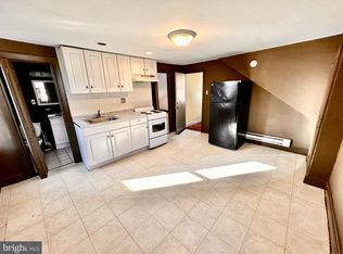 246 W Harvey St APT 3F, Philadelphia, PA 19144