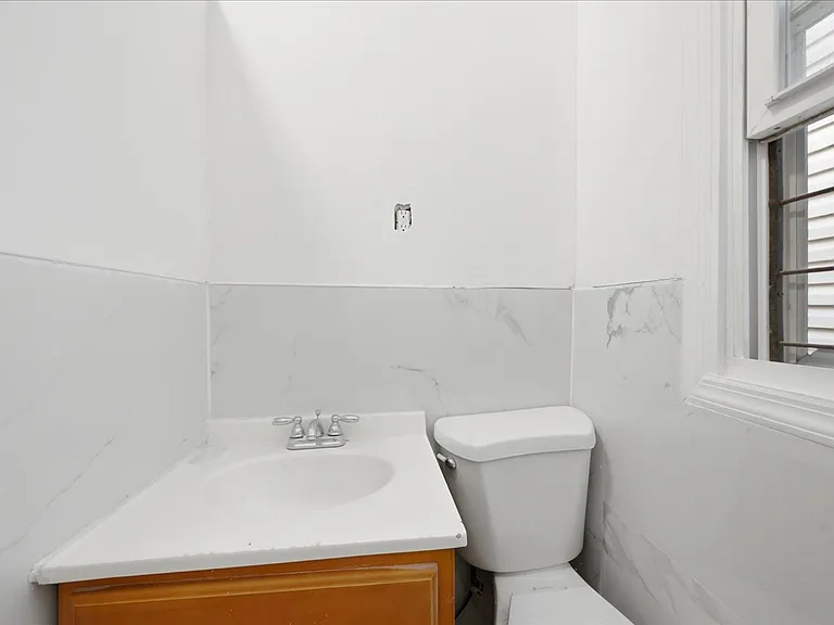 1307 College Ave #2 — Photo 22