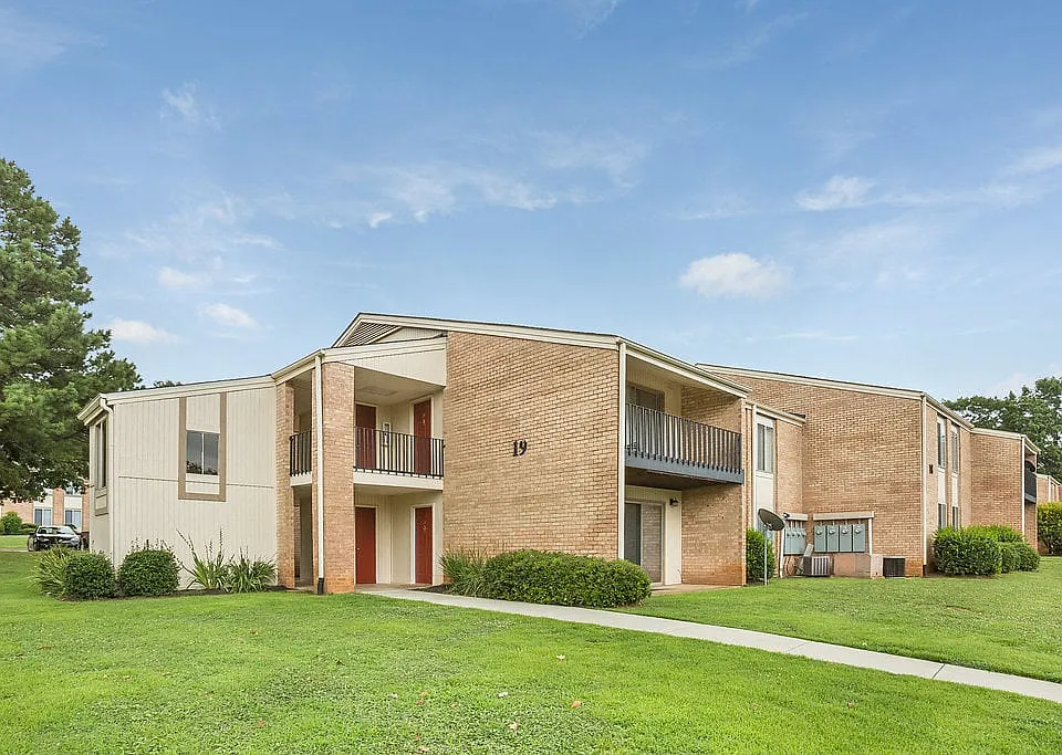 Clubhouse at Falcon Creek Apartment homes