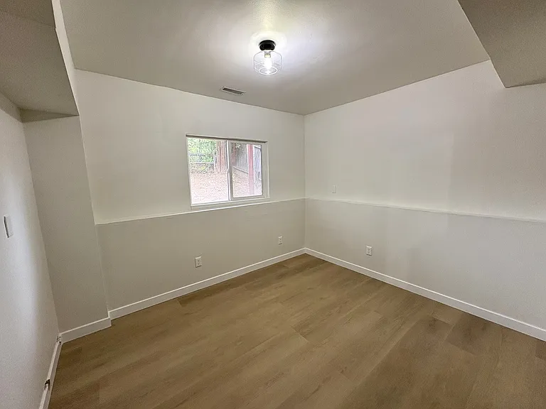 2210 Friendship Cir — Photo 13