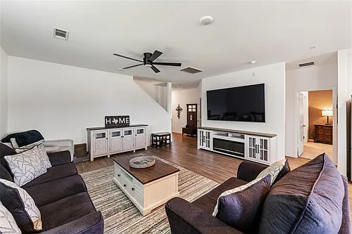 21103 Sherrell Bay Dr Photo 1