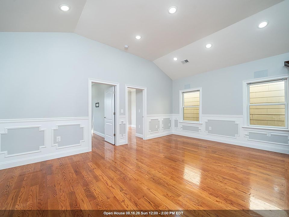 1st image of 72 Charles St