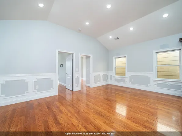 72 Charles St, Jersey City, NJ 07307