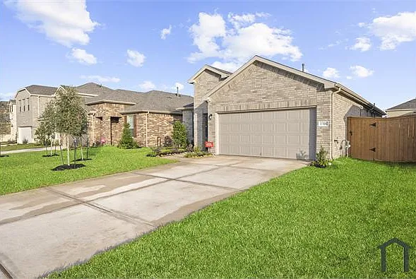 4 bed, $2,730 — Photo 4