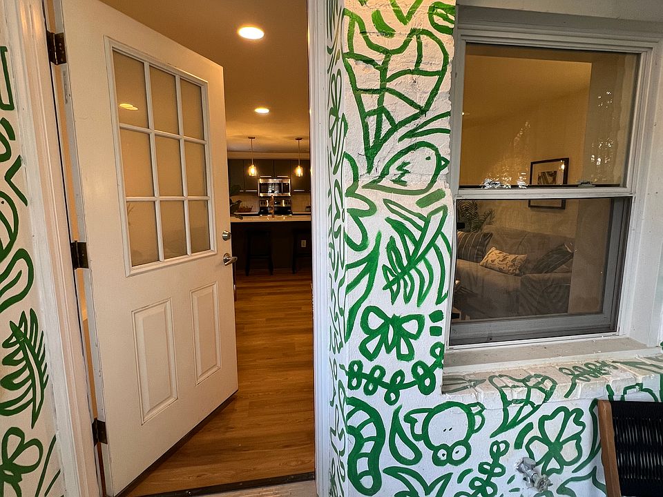 Welcome to 706 Taylor St NW!