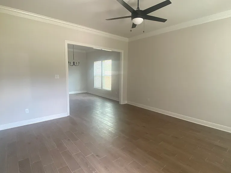 21200 Astoria Ln — Photo 6