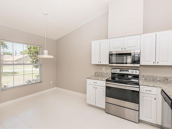 4th image of 3729 Narroline Dr