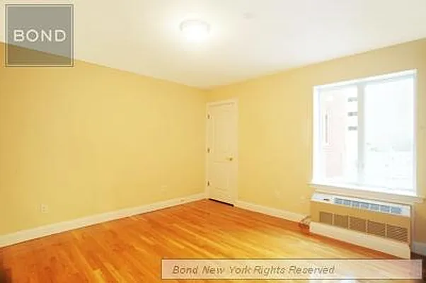 Sold by Bond New York | media 6