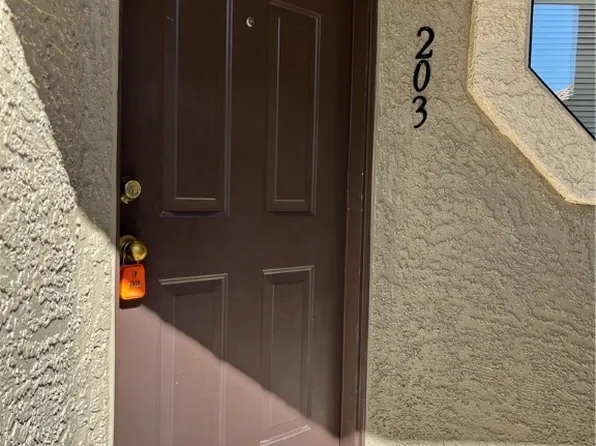 5024 S Rainbow Blvd Unit 203, Las Vegas, NV 89118