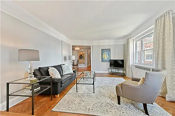 Sold by Exclusive Properties Sotheby's International Realty | media 26