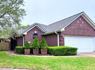 1914 Emerald Ct, Houston, TX 77094
