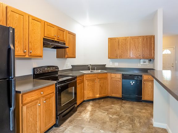 3rd image of 8710 Appledale Dr