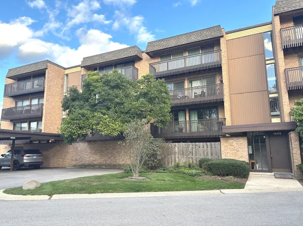 1847 Tanglewood Dr Unit 3B, Glenview, IL 60025