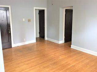 1060 W Cornelia Ave, Chicago, IL 60657