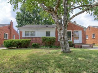 6747 Burnly St, Garden City, MI 48135