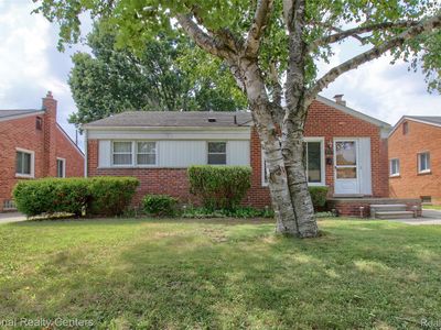 6747 Burnly St, Garden City, MI, 48135