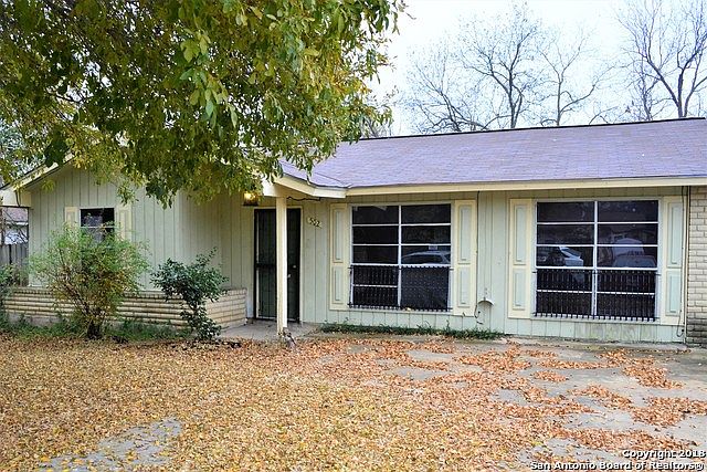 1st image of 502 Riverdale Dr