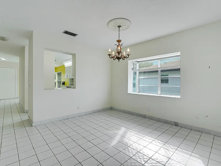 13679 Date Palm Ct #B — Photo 17