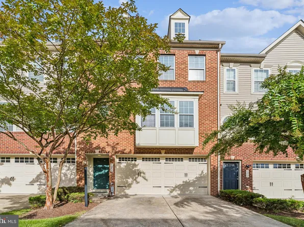 4281 Talmadge Cir, Suitland, MD 20746