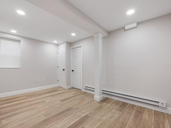 3rd image of 1153 Beach Ave #B2