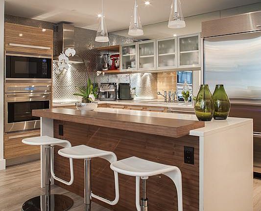 4th image of 2020 N Bayshore Dr #105