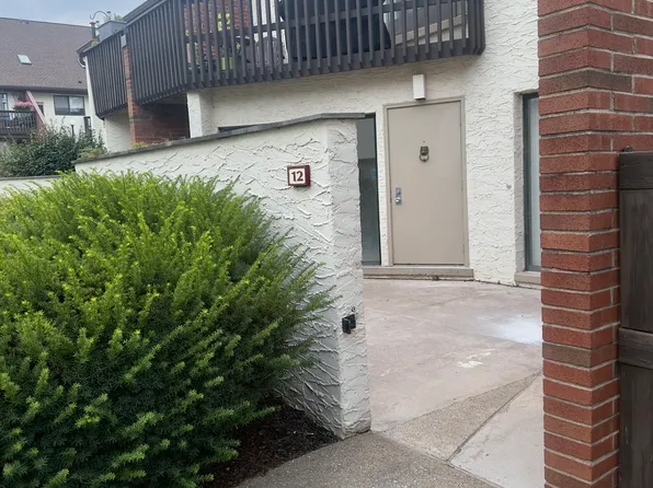 1071 Lancaster Blvd APT 12, Mechanicsburg, PA 17055