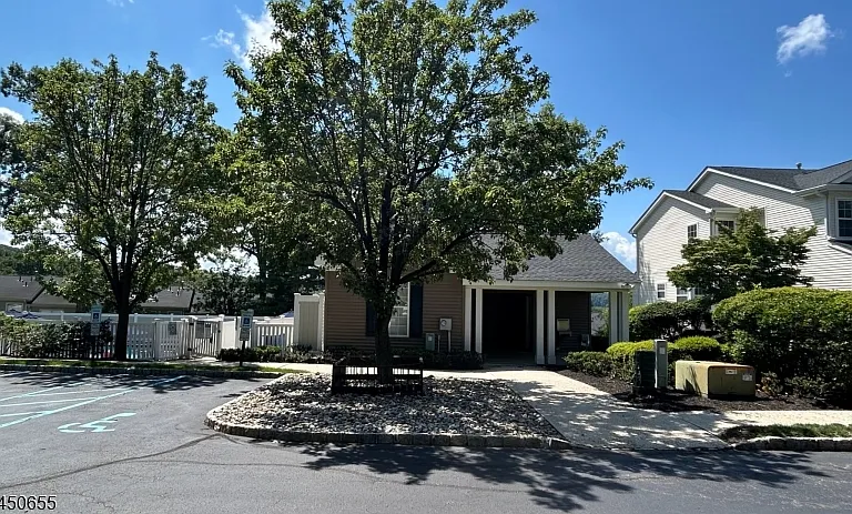 2501 Vantage Ct — Photo 20
