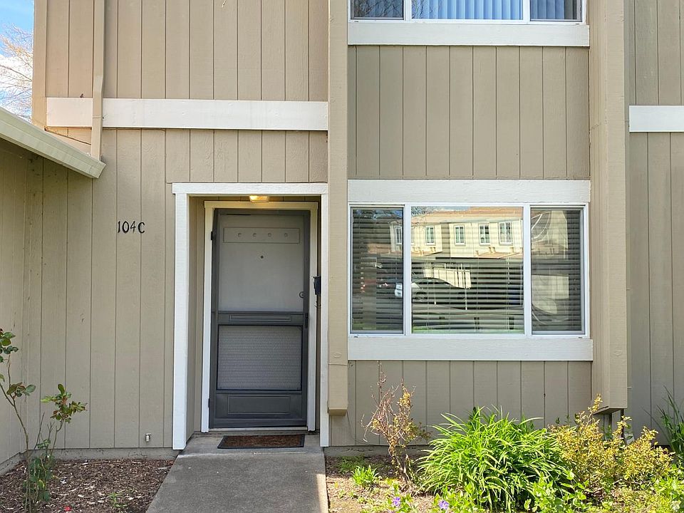 1st image of 104C Oliva Ct