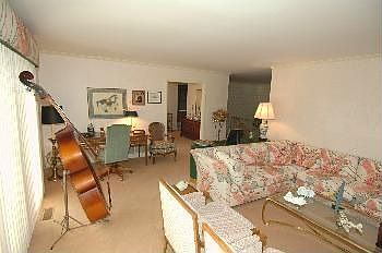 5th image of 50 Westwood Dr