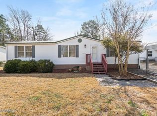 105 Pine Ridge Ct, Hampstead, NC 28443