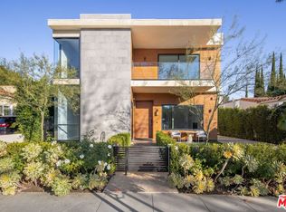156 N Wetherly Dr, Beverly Hills, CA 90211