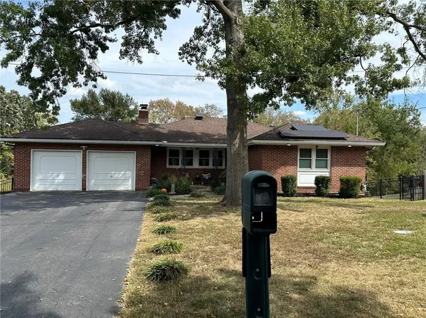 13760 Lookout Dr, Kansas City, MO 64139