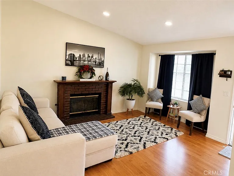 1315 E Avenue J5 — Photo 3
