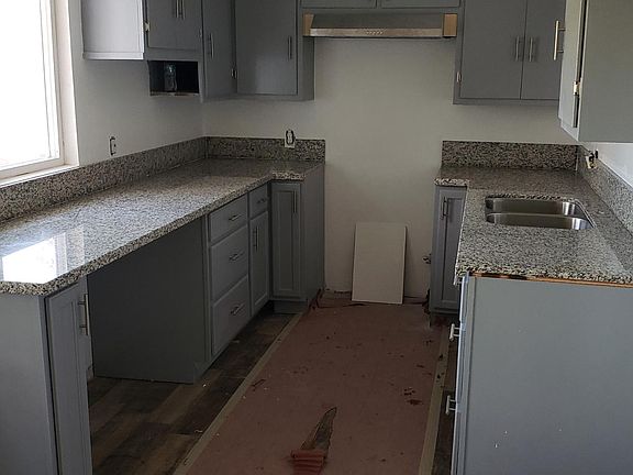2nd image of 338 E Plymouth St #4