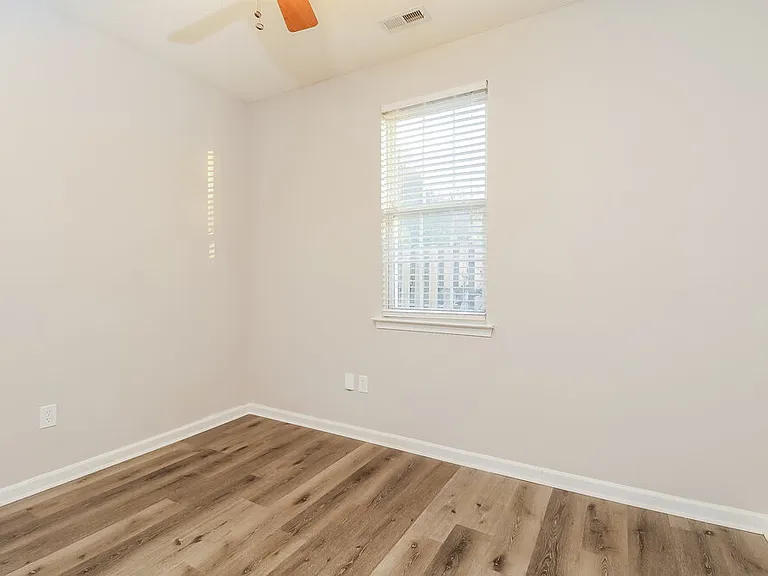 15541 Dehavilland Dr — Photo 14