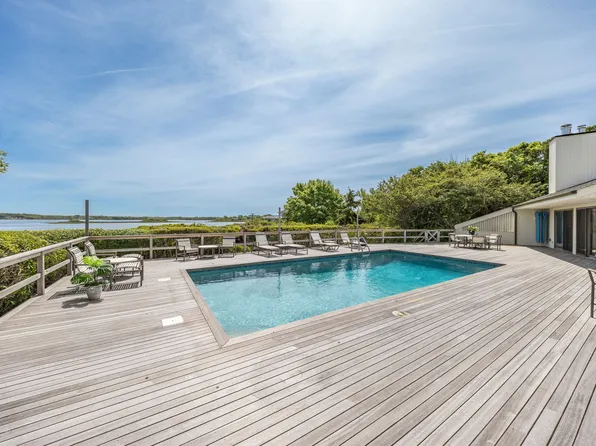 2 Lakeside Ct, Montauk, NY 11954