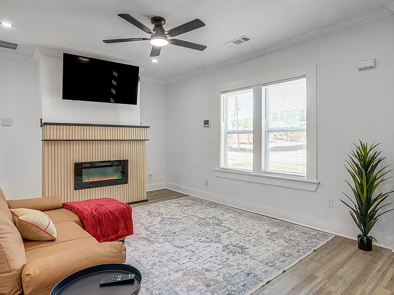 1550 Langston Ave SW — Photo 18