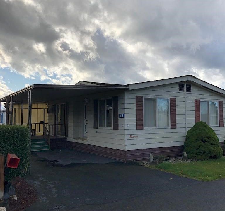 1st image of 16600 25th Ave NE Unit 42