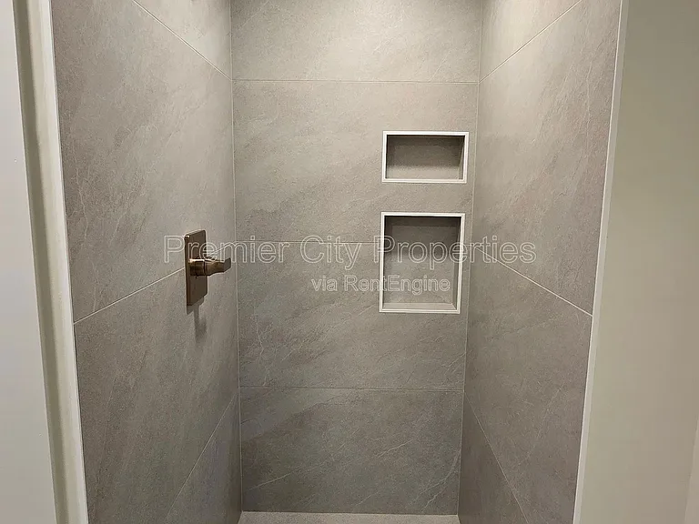 240 McGregor Ave #1 — Photo 12