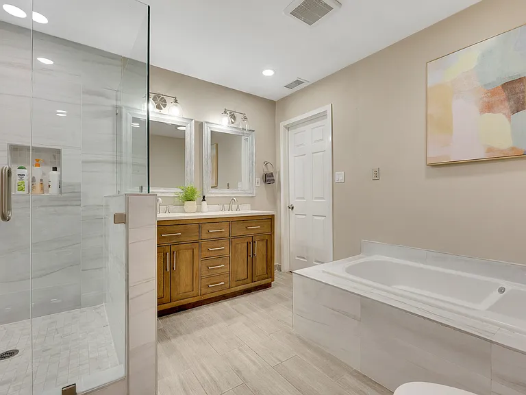 9302 Tina Way — Photo 29