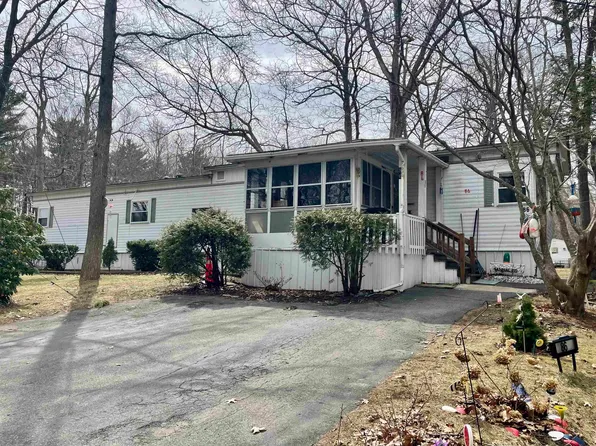 86 Brown Avenue, Seabrook, NH 03874