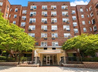 65-65 Wetherole Street #5R, Rego Park, NY 11374