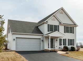 1008 Chestnut Cir, Sandwich, IL 60548