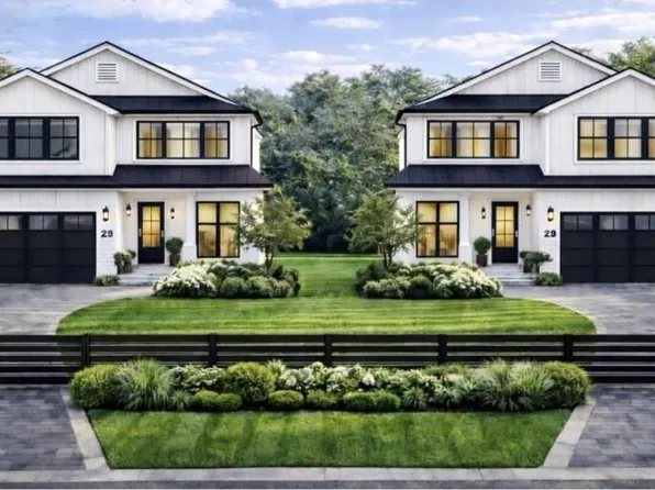 1355 Locust Ave, Bohemia, NY 11716
