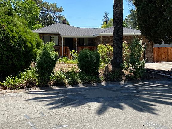 3rd image of 4720 Johnson Dr