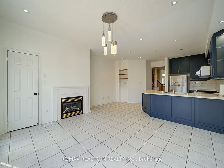 2365 Bur Oak Ave — Photo 9