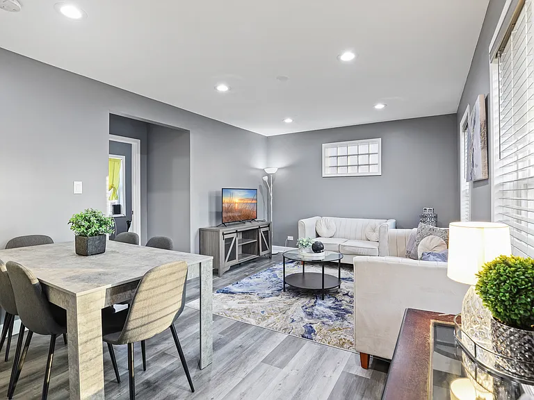 749 Manchester Ave — Photo 22