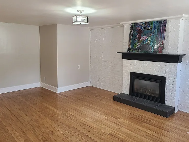 285 Lark St #1 — Photo 5