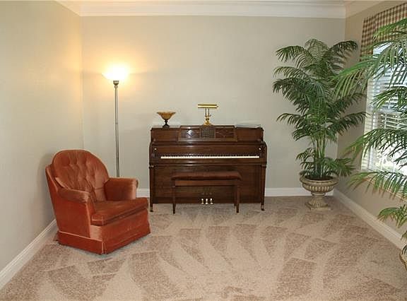 4th image of 14613 Kelmscot Dr