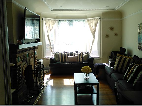 3rd image of 1042 Ingerson Ave